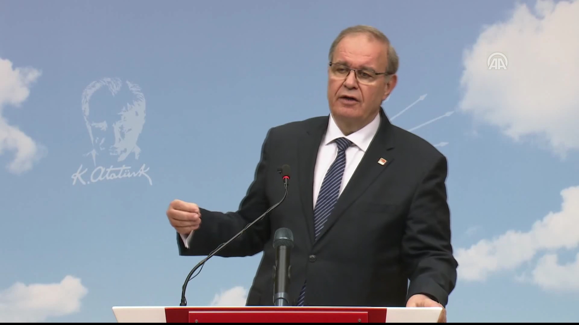 CHP: Hikumeta Tirkiyê danûstandinên xwe bi YPGyê re vedişêre